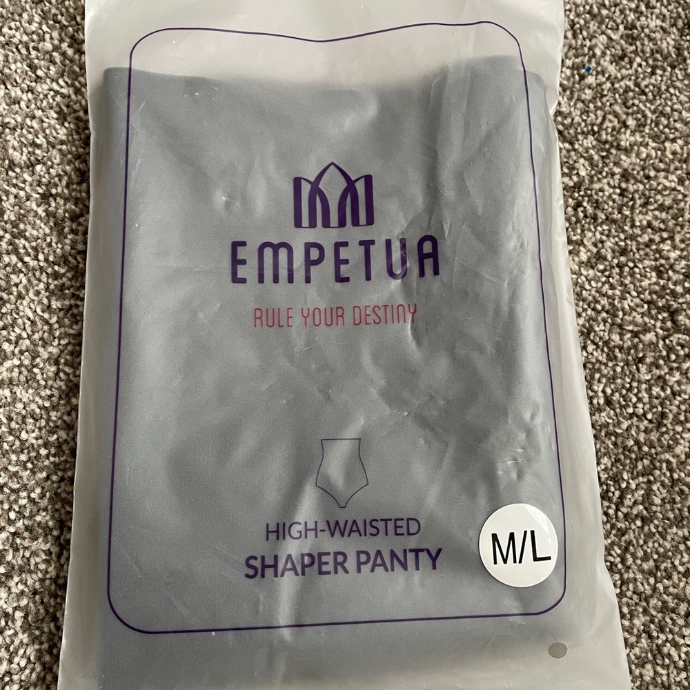 Empetua High-Waisted Shaper Panty in Gray